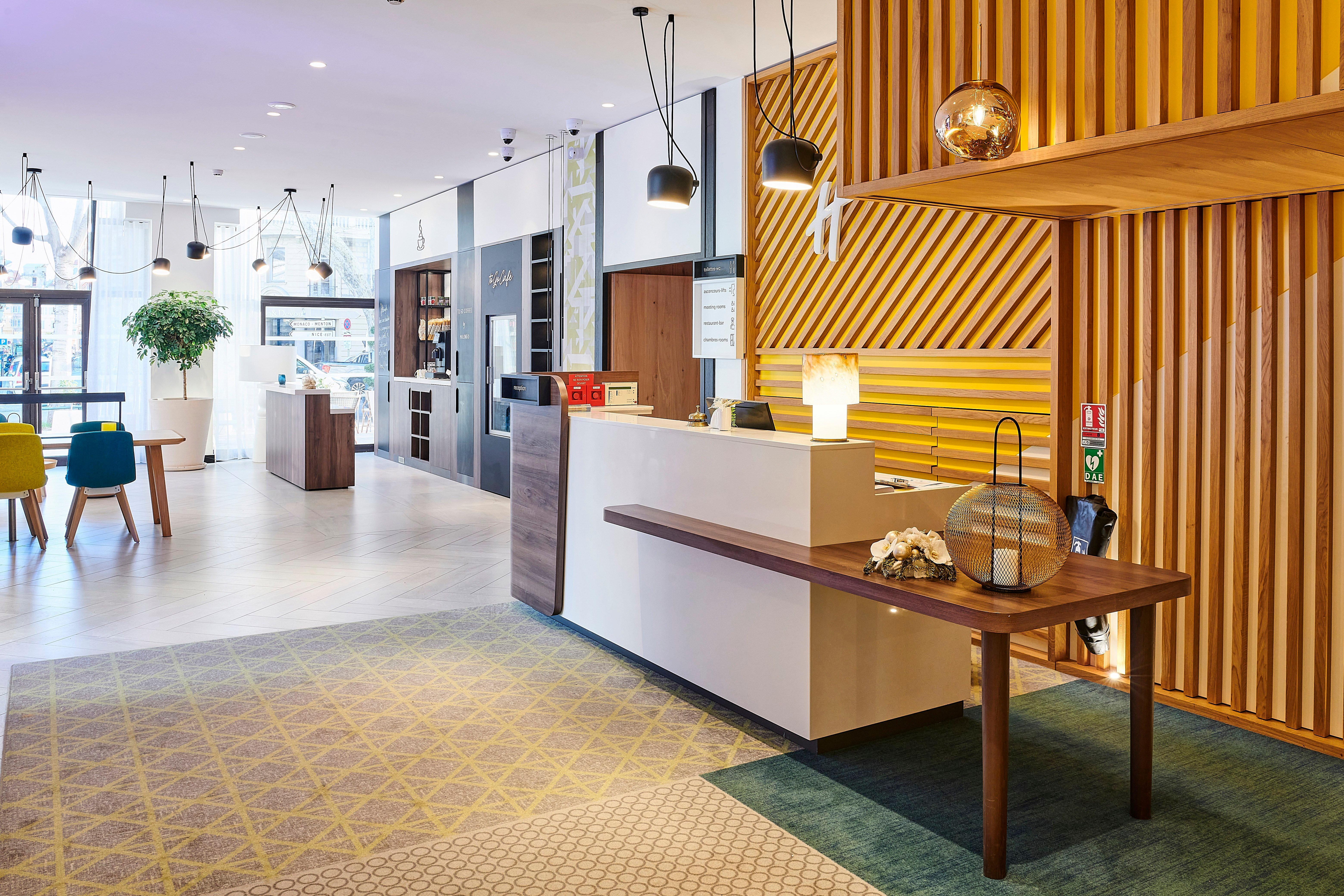 Holiday Inn Nice By Ihg Esterno foto
