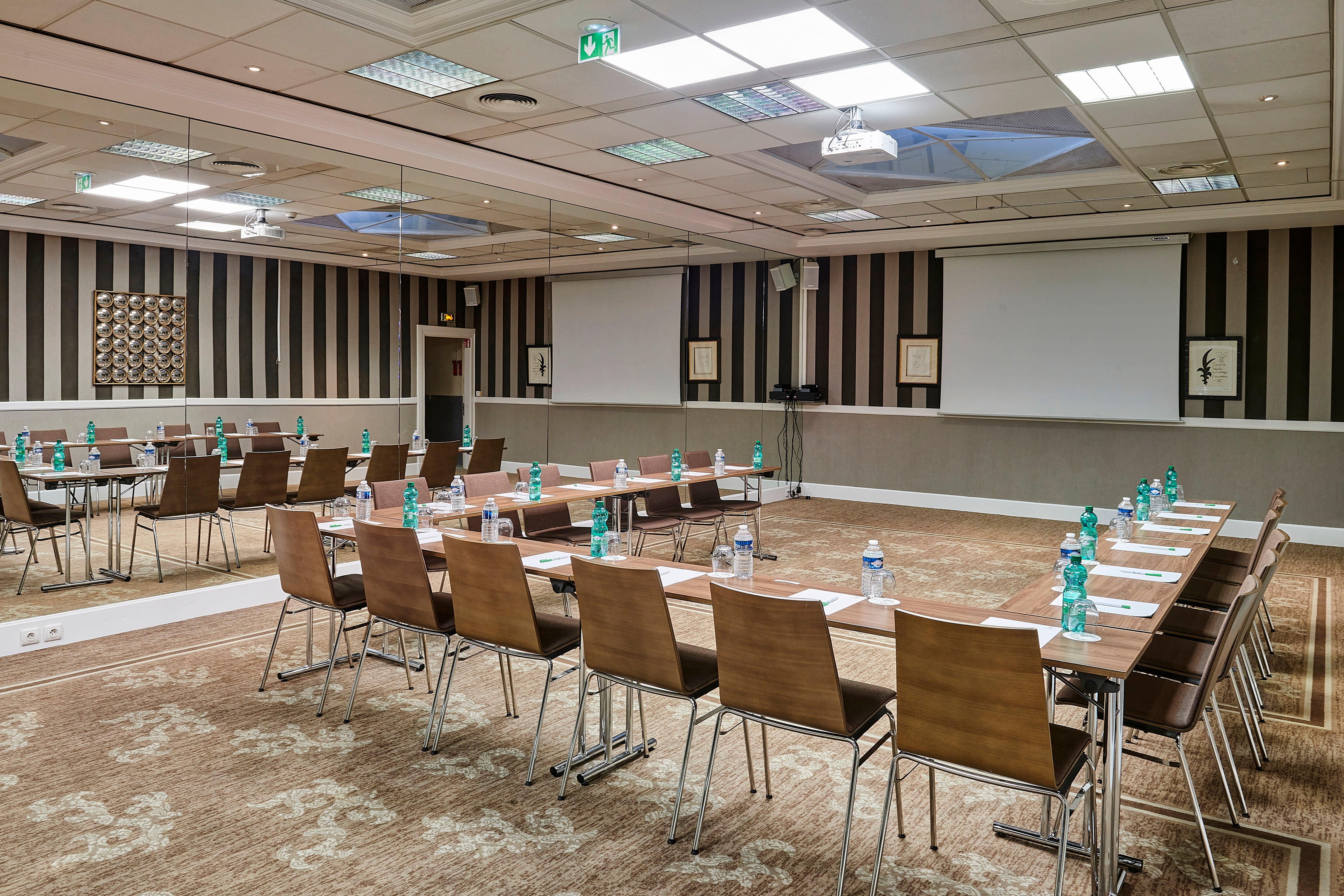 Holiday Inn Nice By Ihg Esterno foto